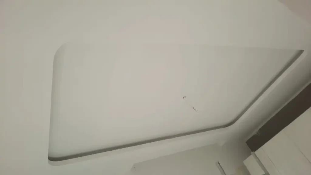 Home 20 White color ceiling painting services in Dubai